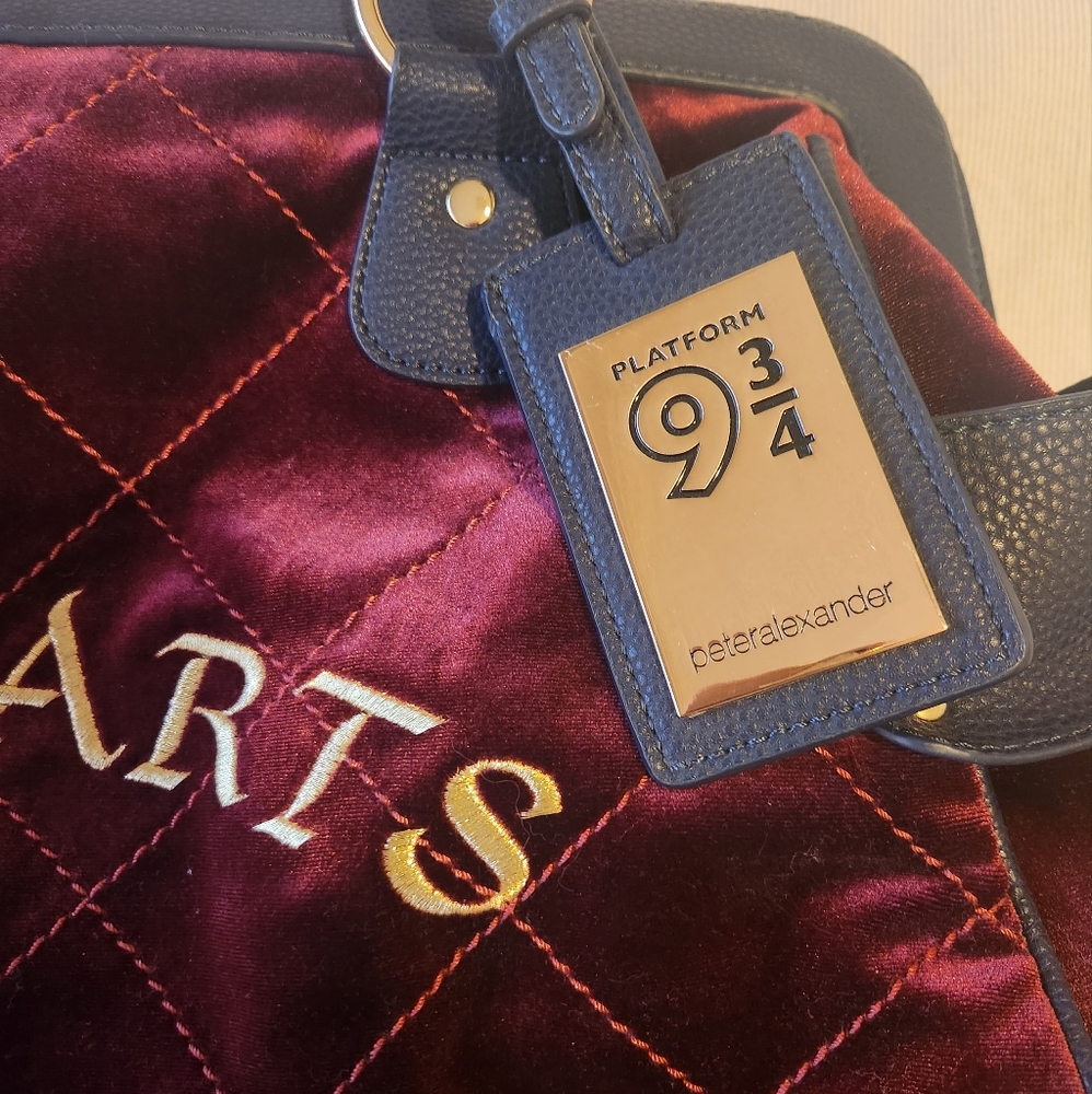 Peter Alexander Hogwarts Weekender Bag - Picture 2 of 7